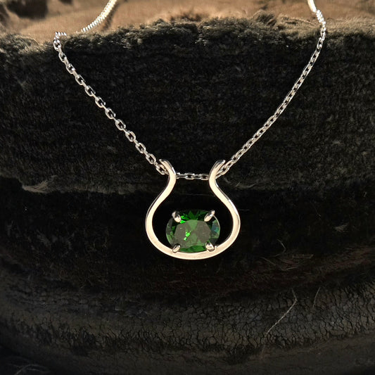 collier trèfle  bijou printanier vert émeraude mai